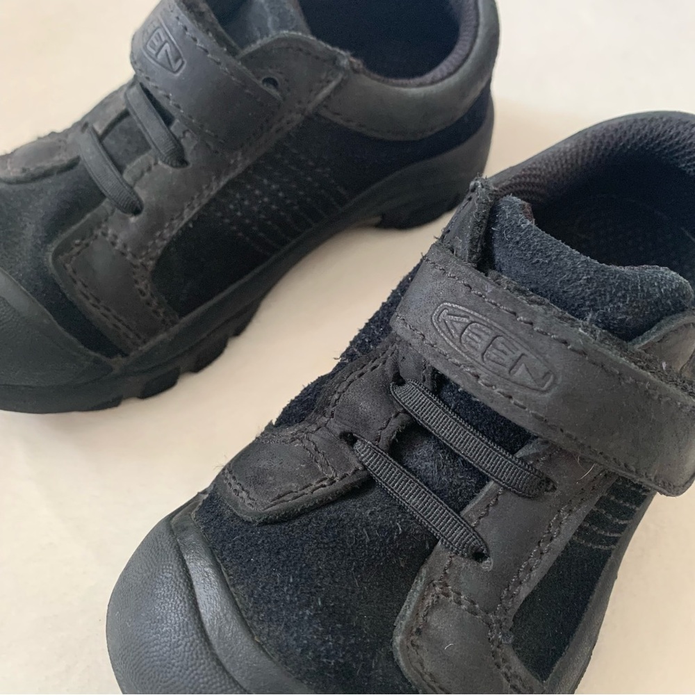 Keen Kids Black Shoes Size 11 - Picture 9 of 12